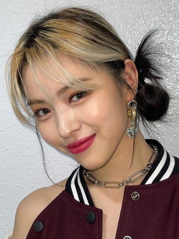 Korean Cute Blonde Bangs