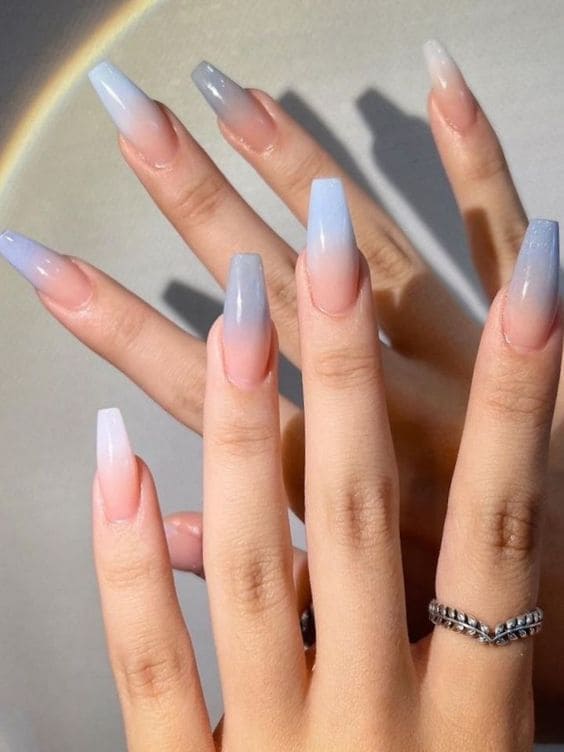 Korean blue ombre nails: icy blue coffins
