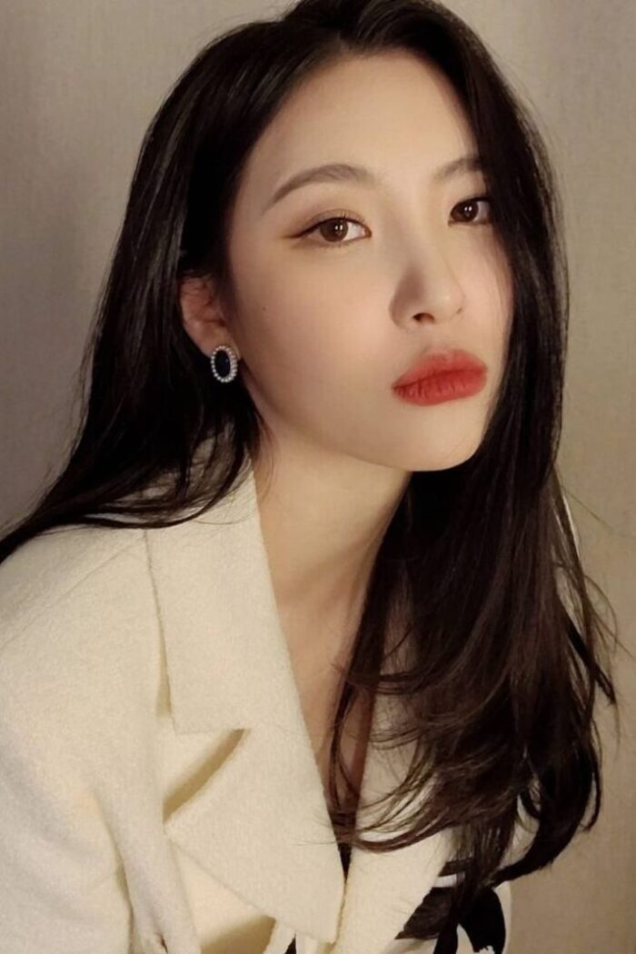 12 Korean Makeup Looks to Embrace the Winter Vibes