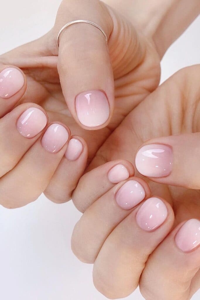 Short pink and white ombre nails