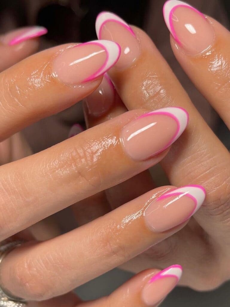 French manicure in white with pink outlines