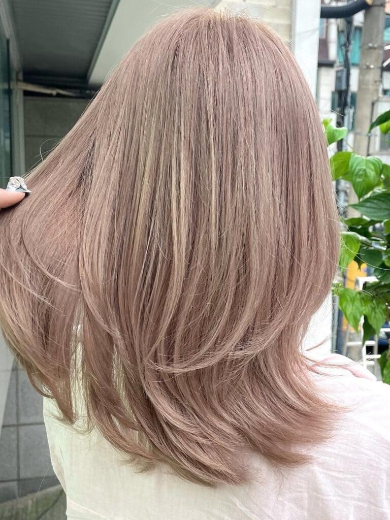 Korean hair color idea: milk beige 