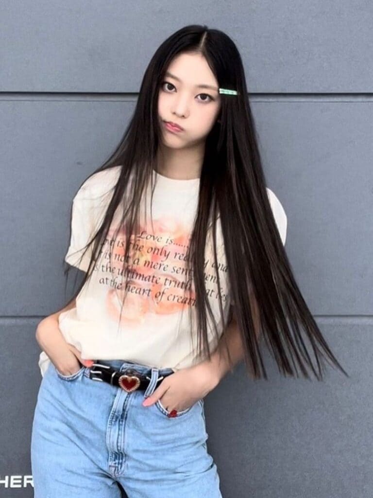 Super Straight Long Black Hairstyle