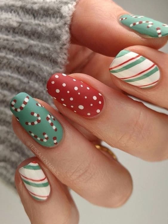 candy cane nails: red and green 