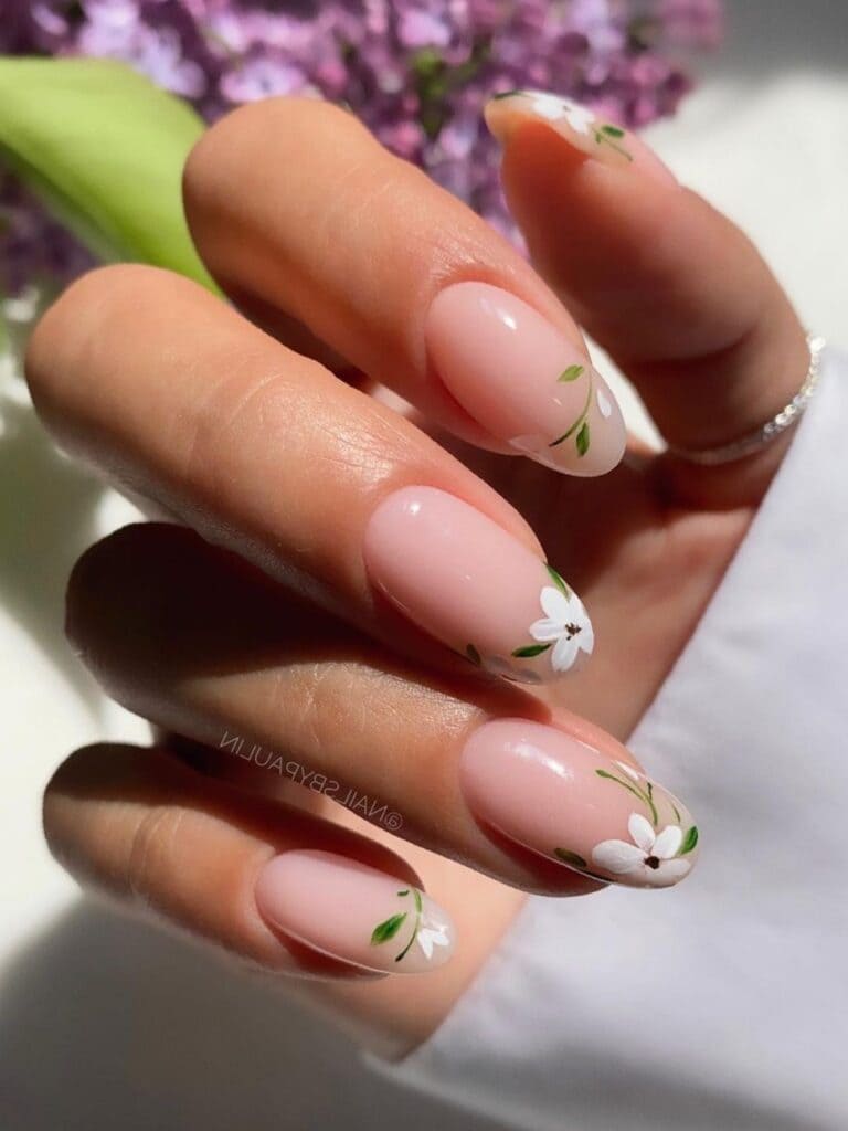 Milk nails with flower tips