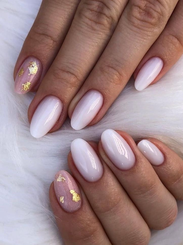 Milky nails with gold foils 