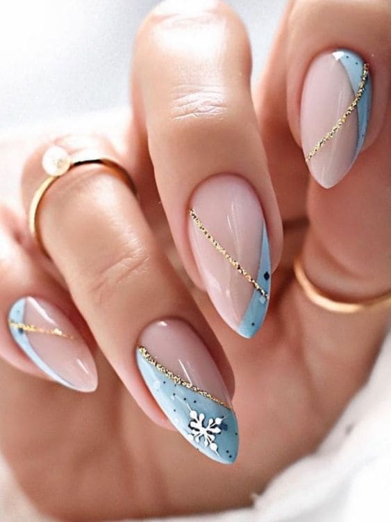 Light blue side tips with snowflakes 