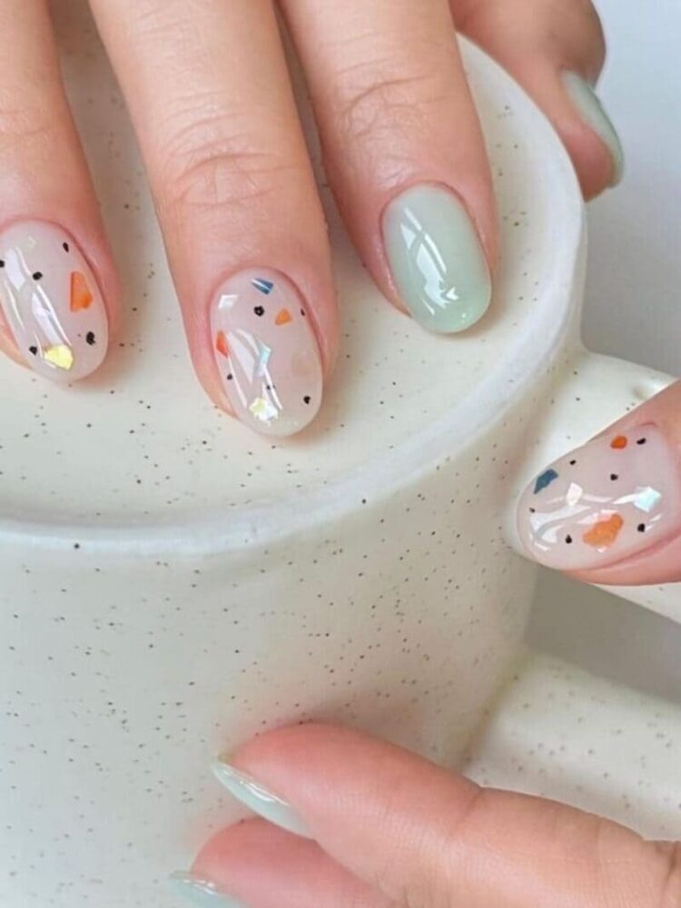 Summer Korean nails in mint and confetti