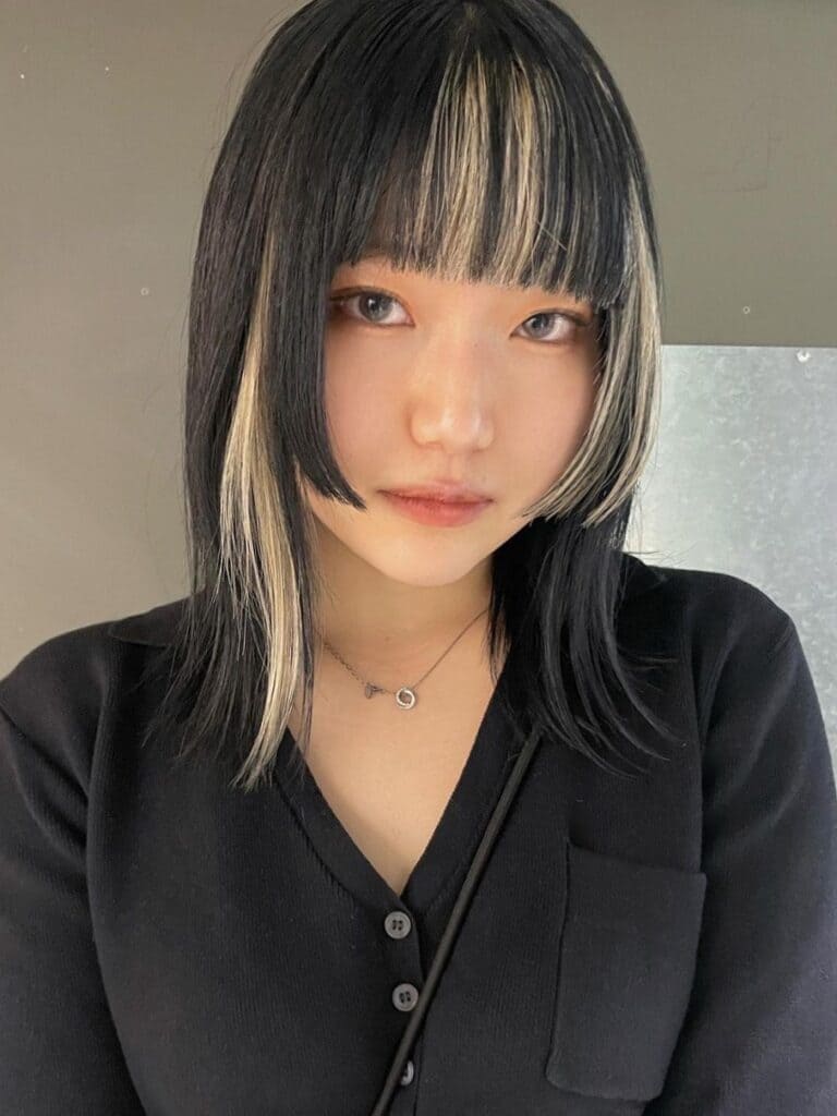 Hime Haircut With Blonde Accent