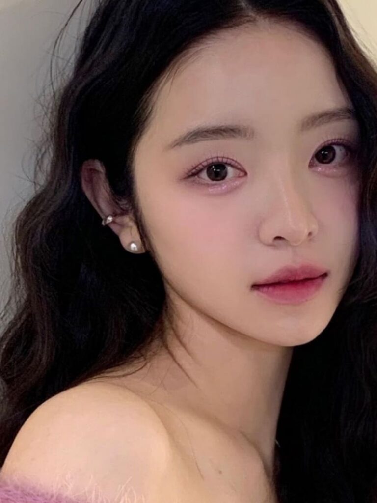 11 Pink Makeup Looks for a Cute Korean-Inspired Style
