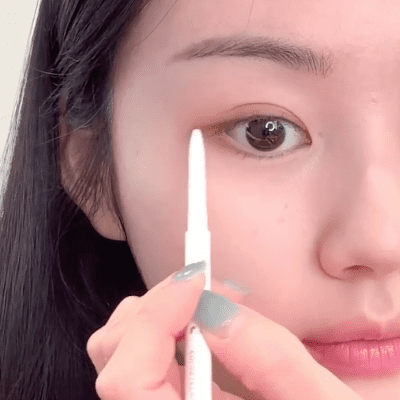 Clean, Flawless Korean Eyeliner Look