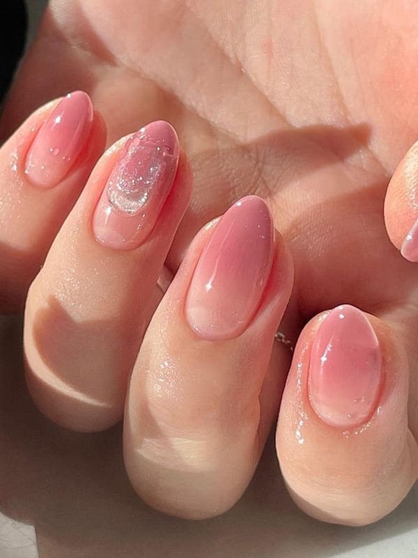 nude pink ombre nails 