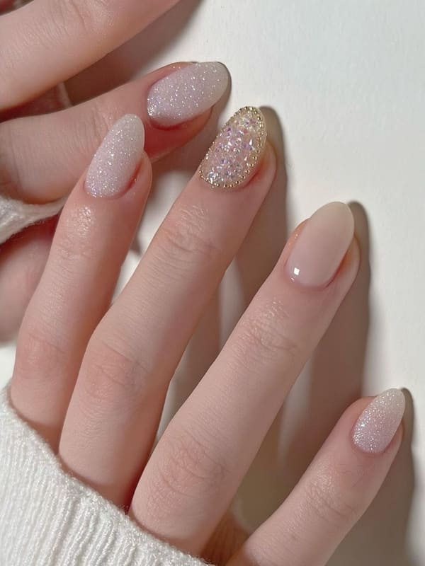 nude Korean jelly nail with glitter