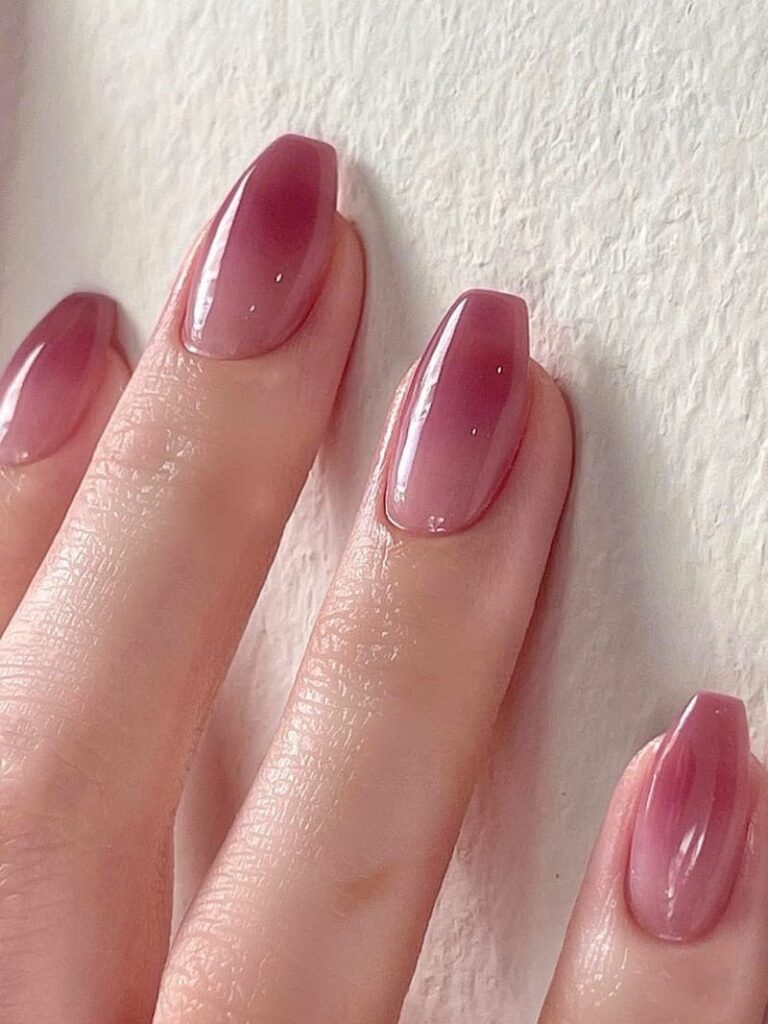 dark pink Korean jelly nails in ombre 