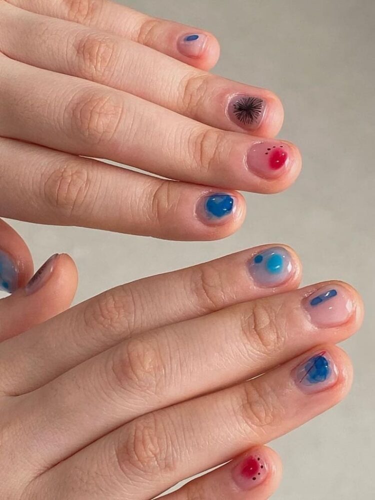 red and blue blush nails for 4th of July