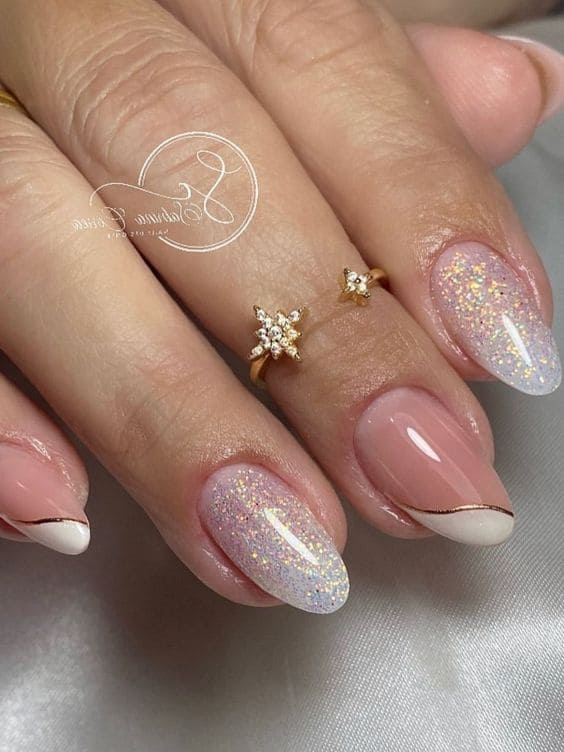 winter nail designs in white glitter 