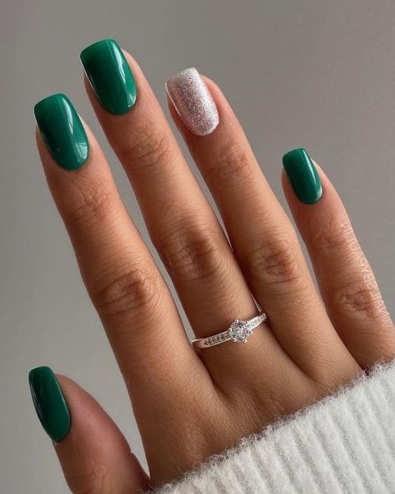 winter nail designs in emerald green