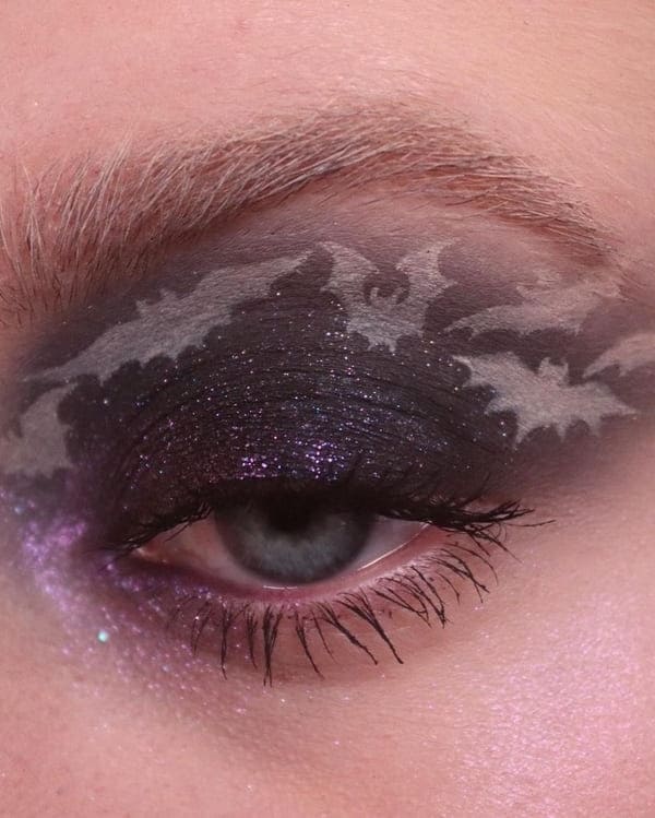 Halloween eye makeup: bats