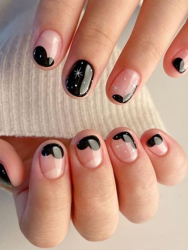 Korean black nails: simple astrology