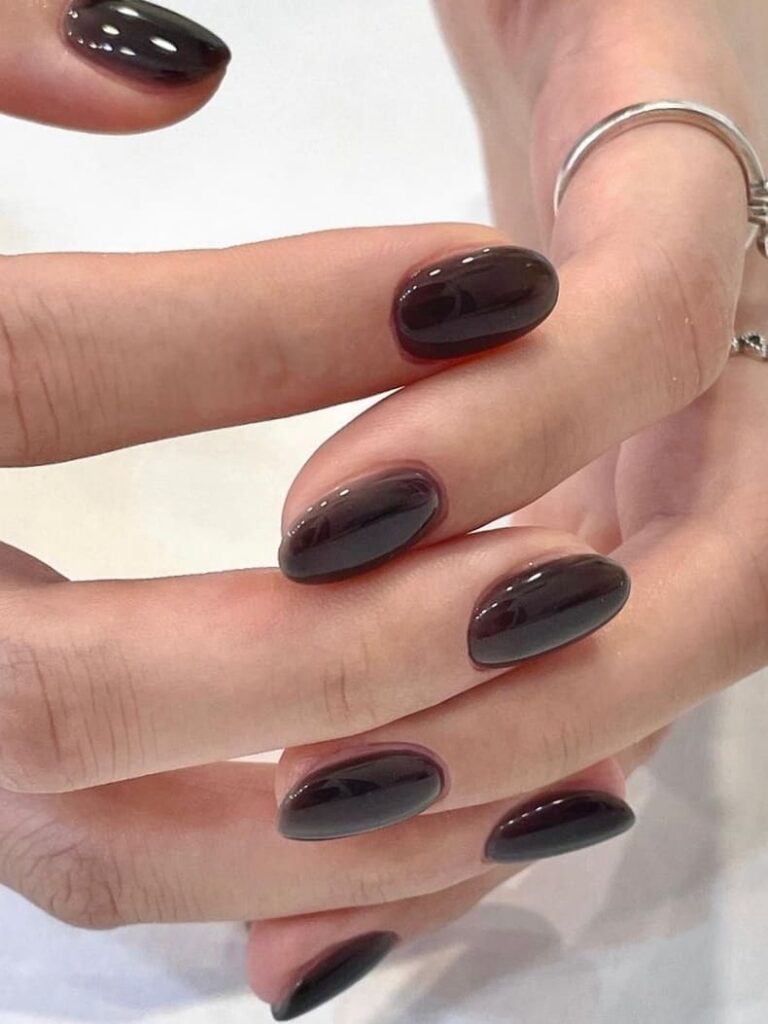 Korean black nails: jelly texture