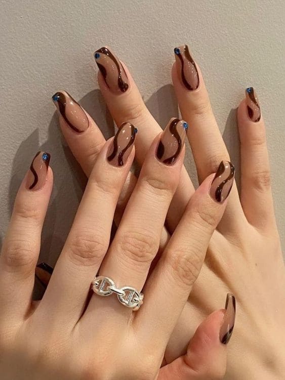 swirl nail design 