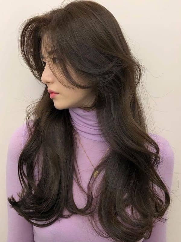 Korean fall hair color: olive brown long waves