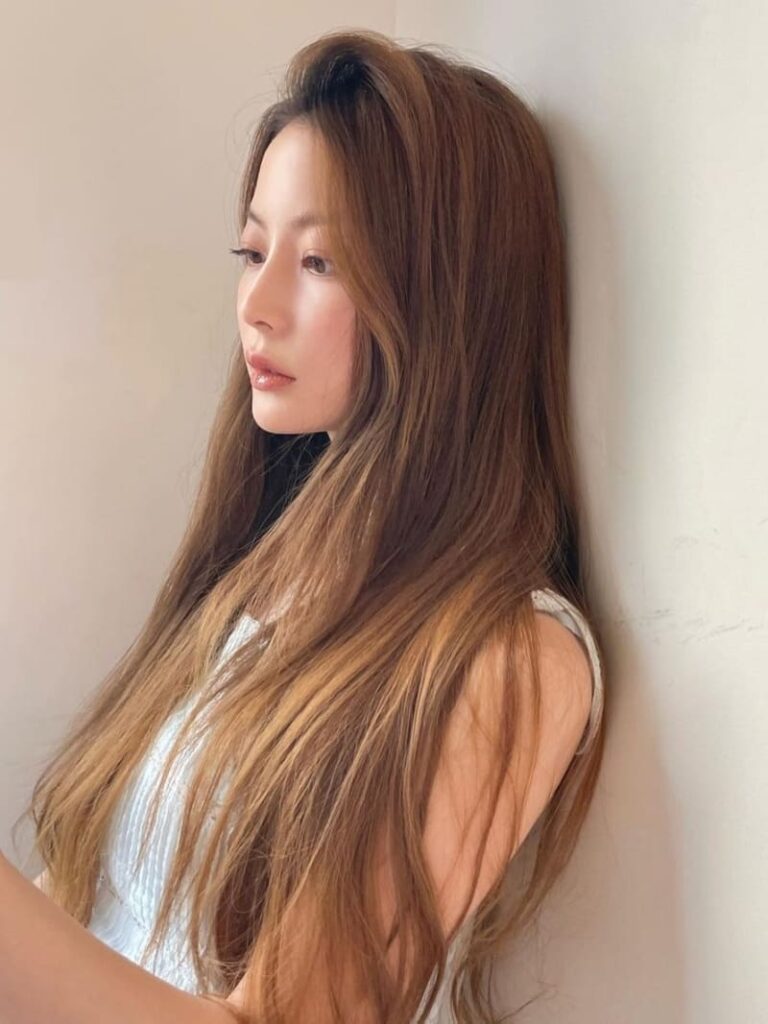 Korean fall hair color: golden brown