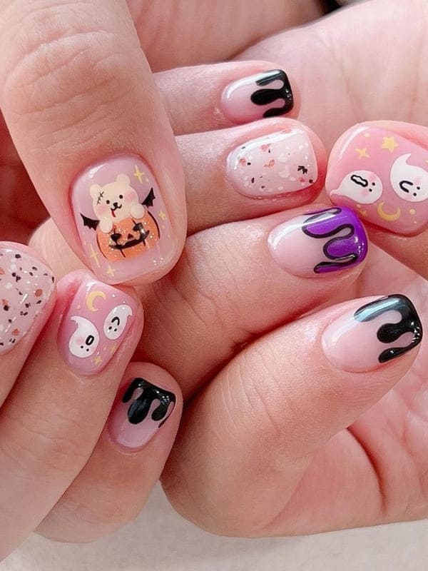short Korean Halloween Nails: drip nails