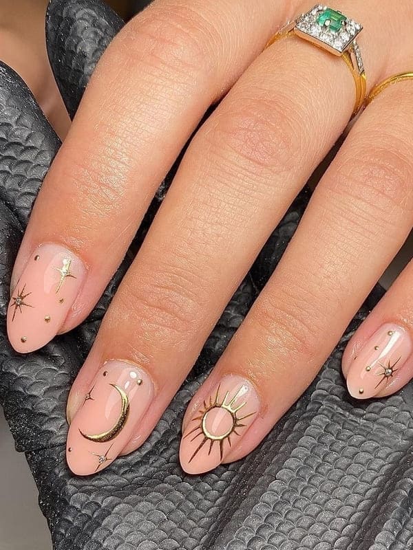 nude witch nail design 
