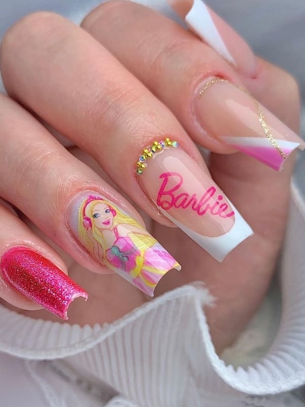 Barbie pink nails: Barbie logo
