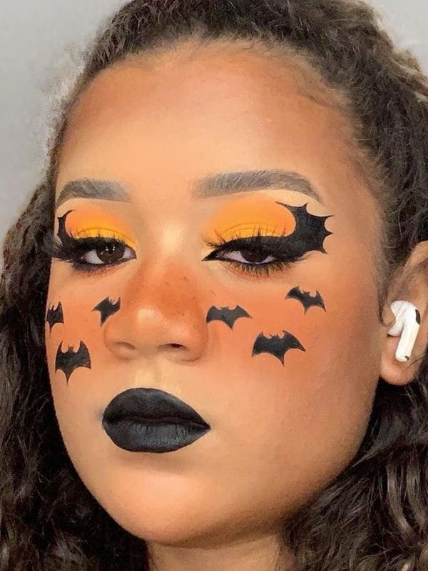 easy Halloween makeup: black bat