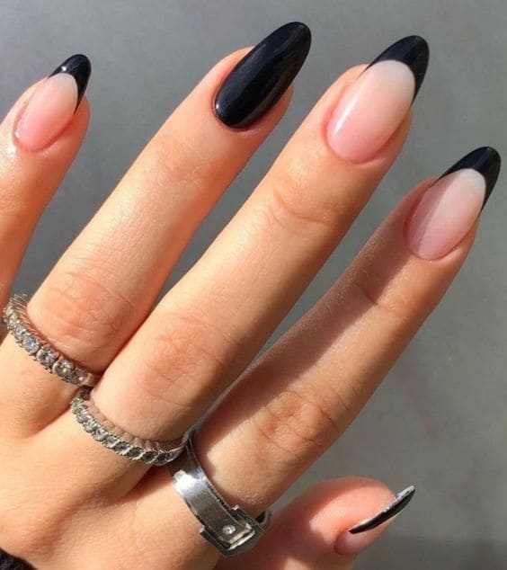 simple French tip accent 