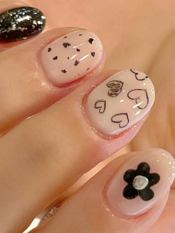Korean y2k nail design 