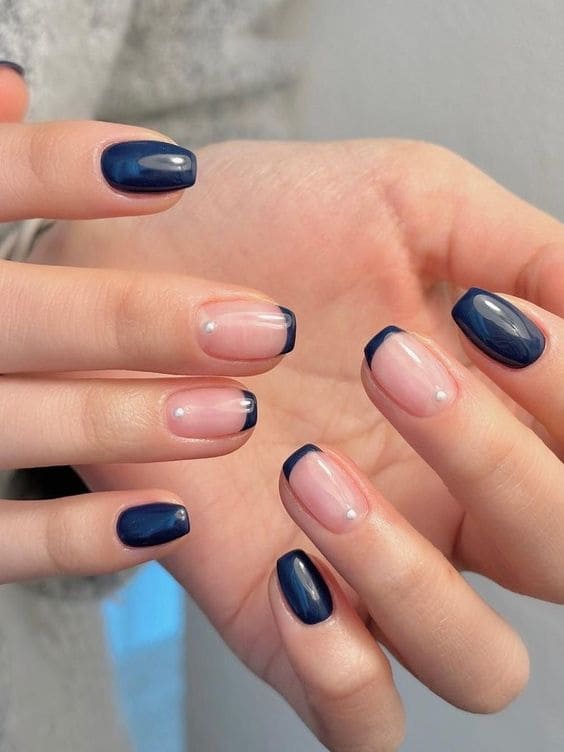 Korean dark blue nails: French tips