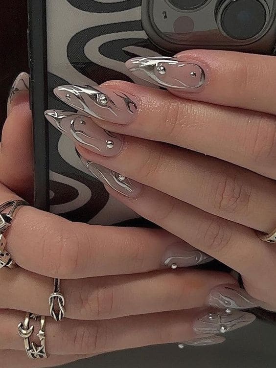 Korean gothic nails: 3d chrome design