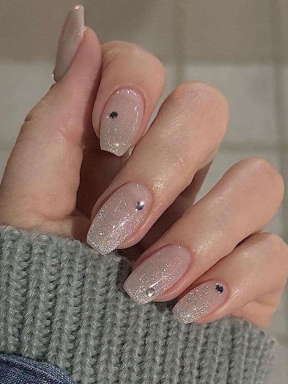 silver cat eye nails