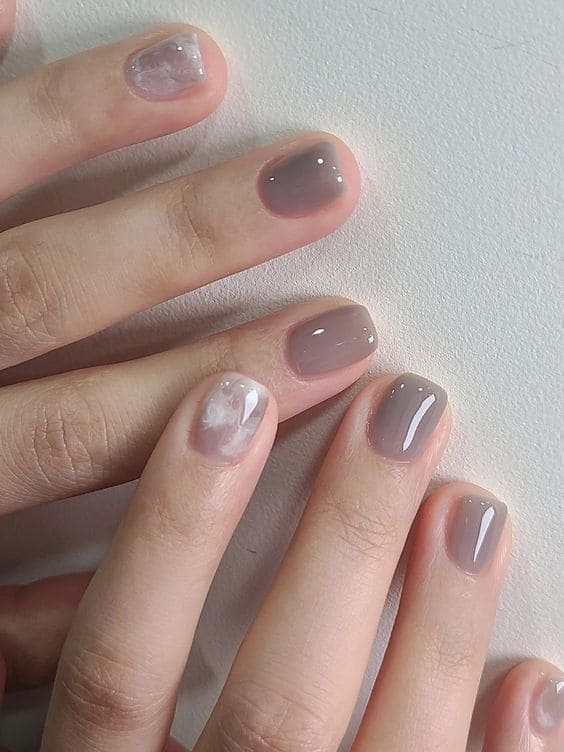 Korean gray nails: marble jelly texture