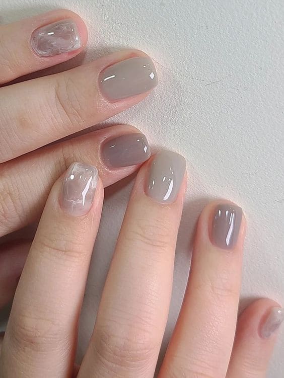 Korean gray nails: marble jelly texture