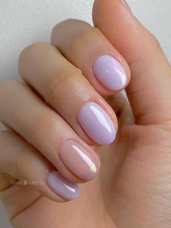shimmery Korean lavender short nails
