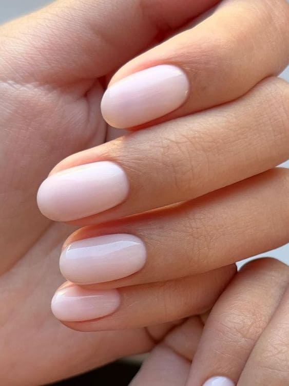 simple Korean short nails