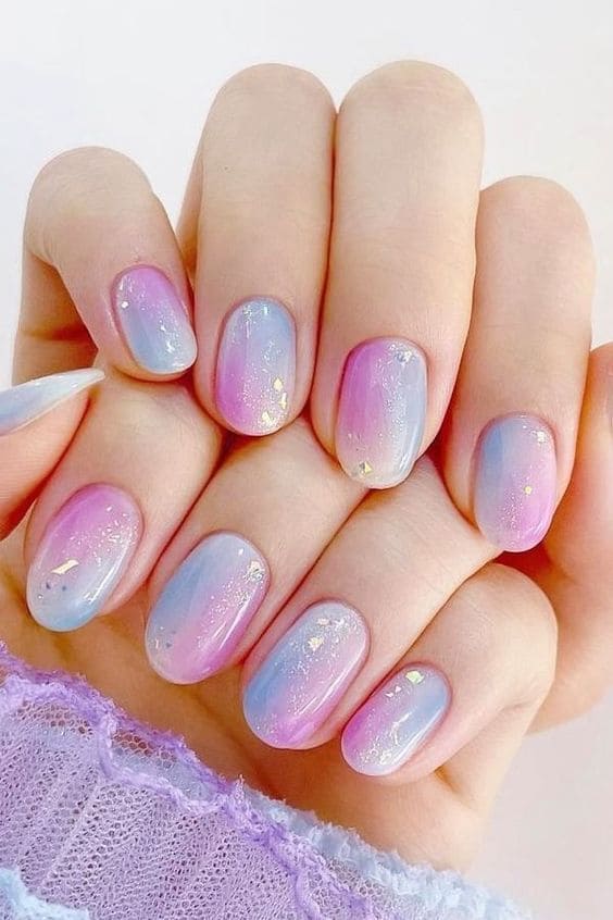 Korean ombre nails: pastel