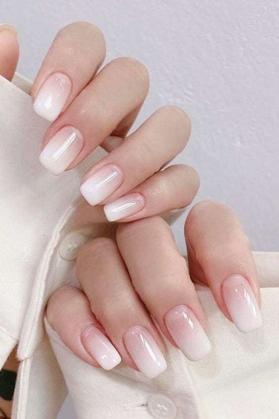 Korean ombre nails: white
