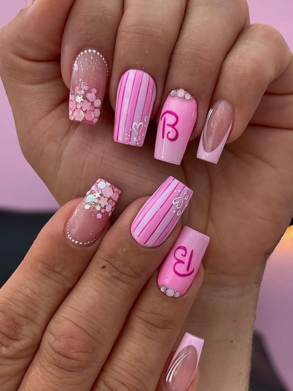 Barbie pink nails: B logo