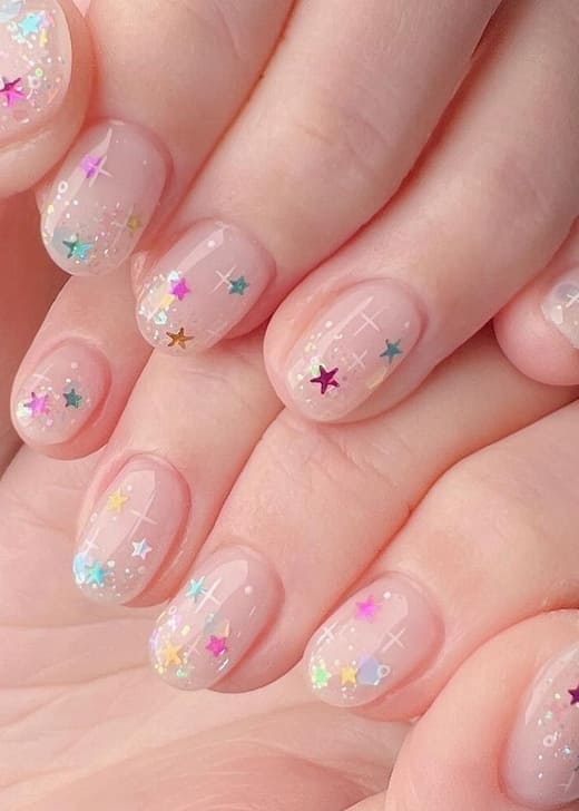 Korean glitter nails: chunky confetti 