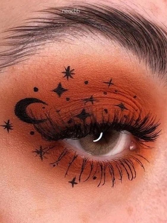 Halloween eye makeup: witch vibe