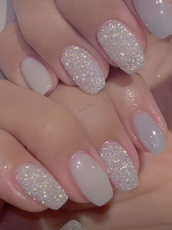 Korean glitter nails: solid silver white 