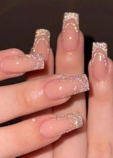 new years nails: simple glitter tips