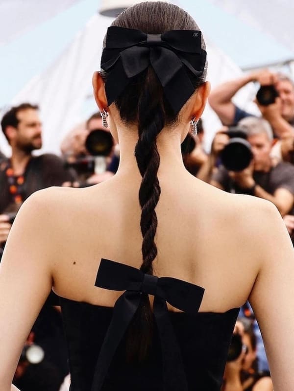 K-pop hairstyle with ribbons: braid
