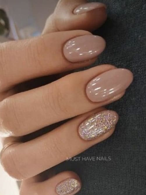 Korean neutral nails: cocoa brown