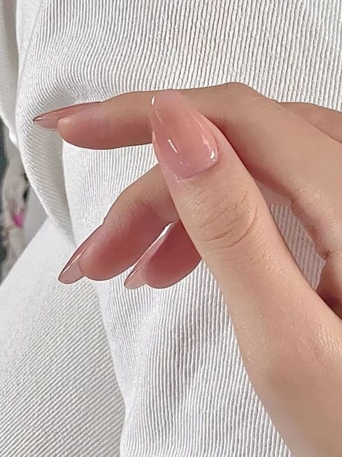 Korean neutral nails: blush color
